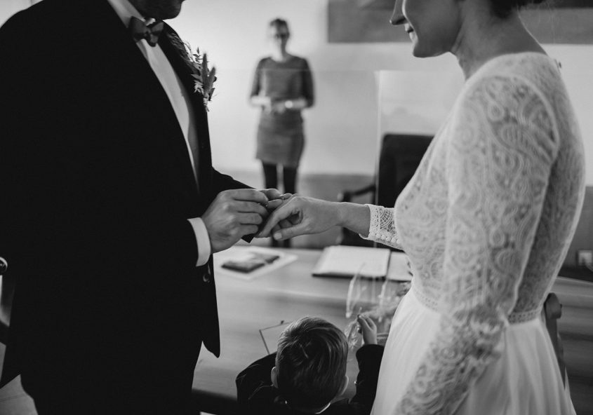 Standesbeamter werden Ausbildung zum Hochzeitsredner Trauredner Weiterbildung Standesbeamtin Freie Trauung