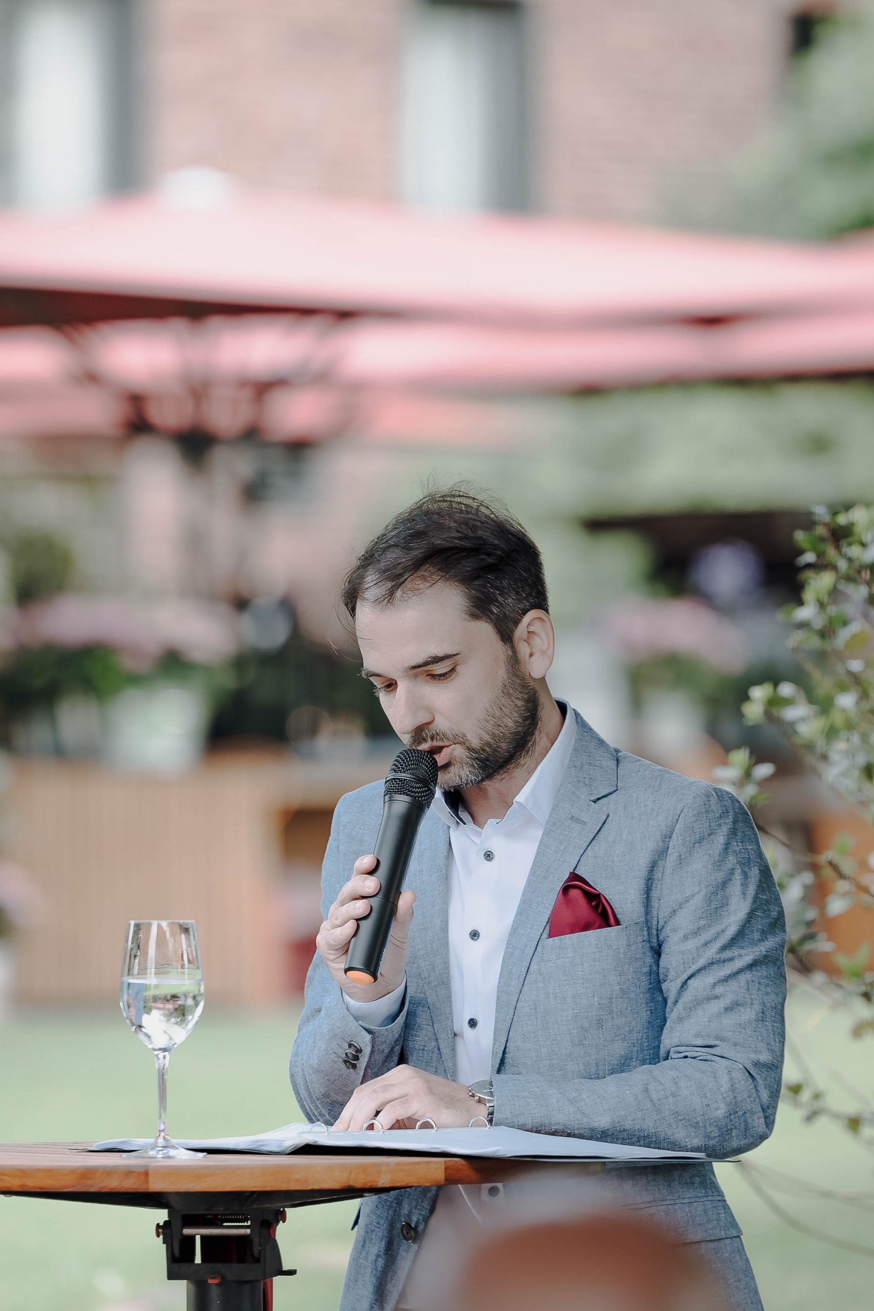 Trauredner Aschaffenburg und Marburg im Hofgut Dagobertshausen Martin im Team von martinredet 07 Trauredner Aschaffenburg und Marburg im Hofgut Dagobertshausen Martin im Team von martinredet 07