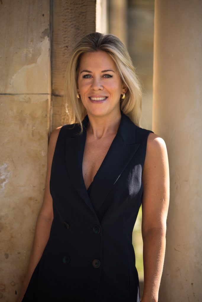 Traurednerin Hannover LANA im Team von martinredet Freie Trauung auf Mallorca Ibiza Ausland